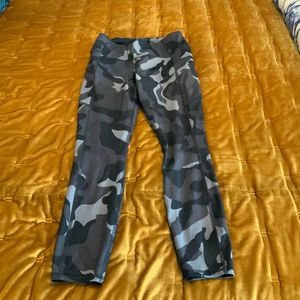 Nw/oT Athleta Capri Leggings